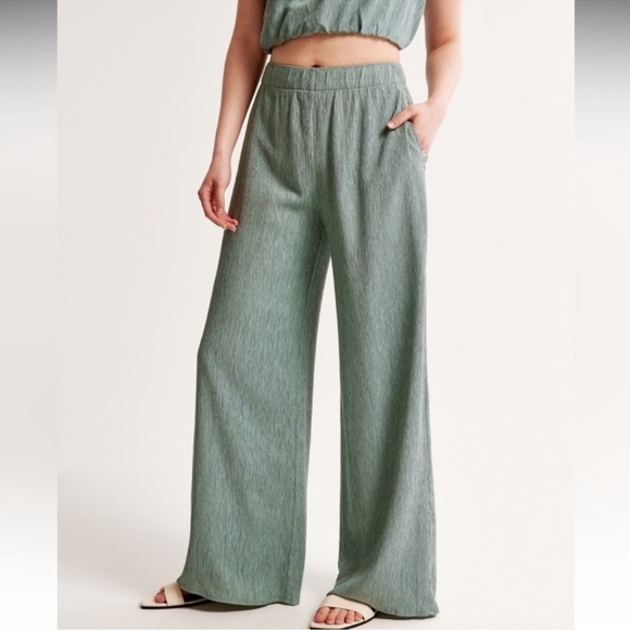 Abercrombie & Fitch Wide Leg Pants - Picture 8 of 16